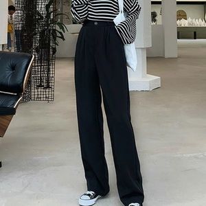 Zara pleated, wide leg pants.